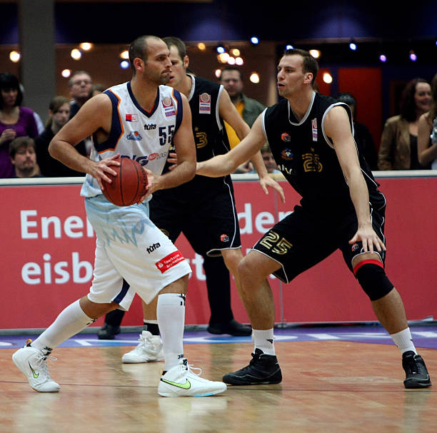 场的传球成 场的传球成