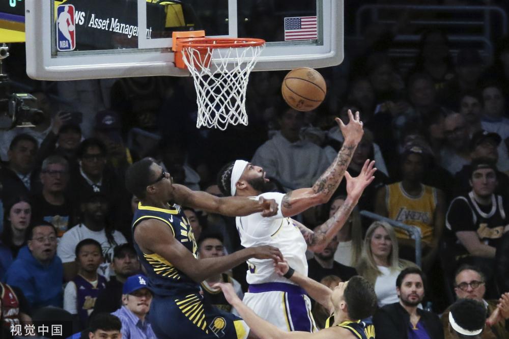 还在进攻端 还在进攻端