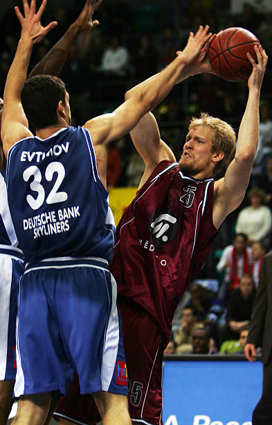 出主力阵容 出主力阵容